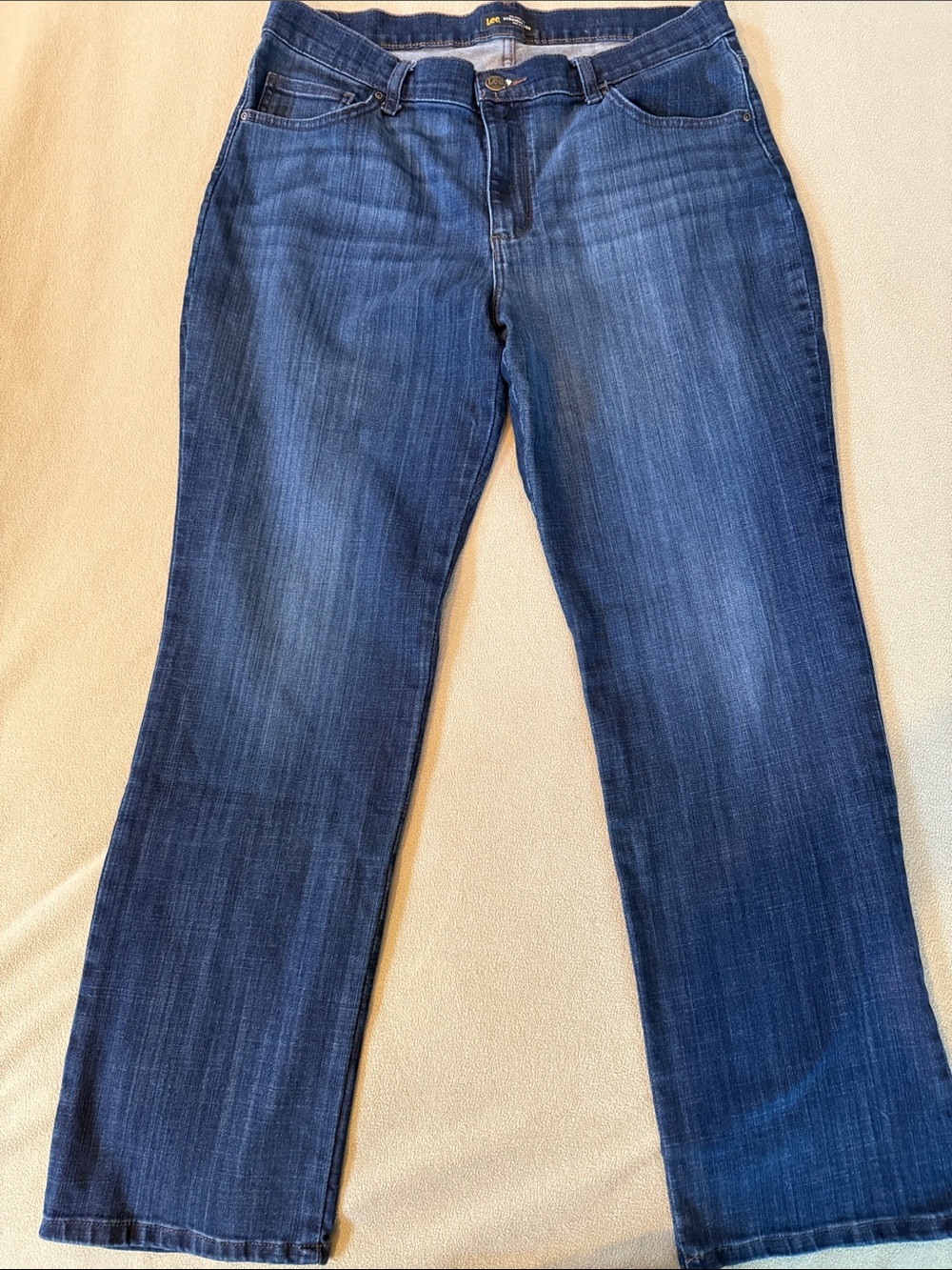 Lee Women's Relaxed Fit Straight Leg Jeans in Dark Blue Wash